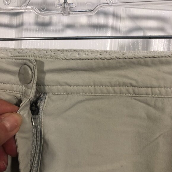 LL Bean women summer hiking cargo pants in light beige, size 16 - Picture 4 of 8
